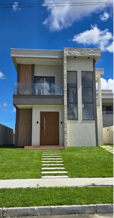 Casa Duplex com Design Moderno - Condomínio Le Ville