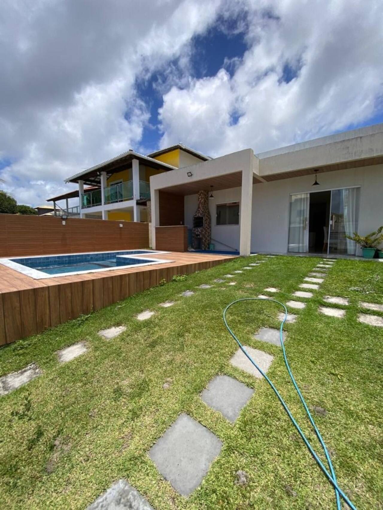 Casa à Venda no Condomínio Arembepe Aquaville – Financia!